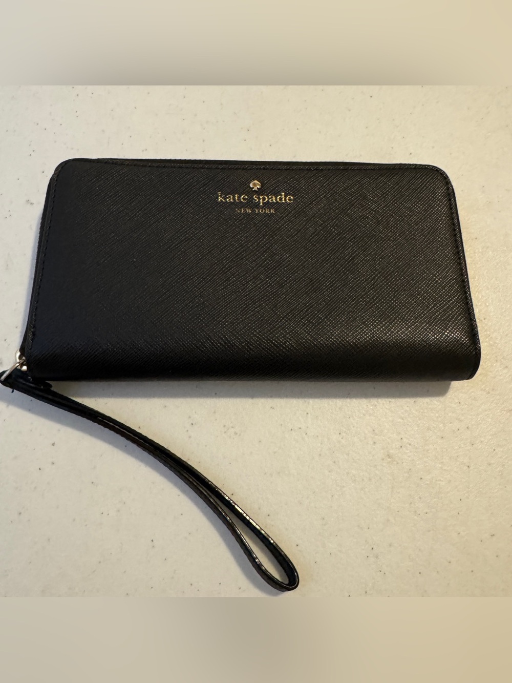 Kate Spade New York Women's Black Saffiano Leather Zip Wallet Clutch Travel
